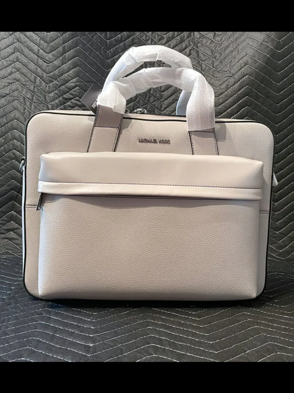 NEW Michael Kors Pacey Medium Pebbled Leather Pocket Briefcase – Pearl Grey
